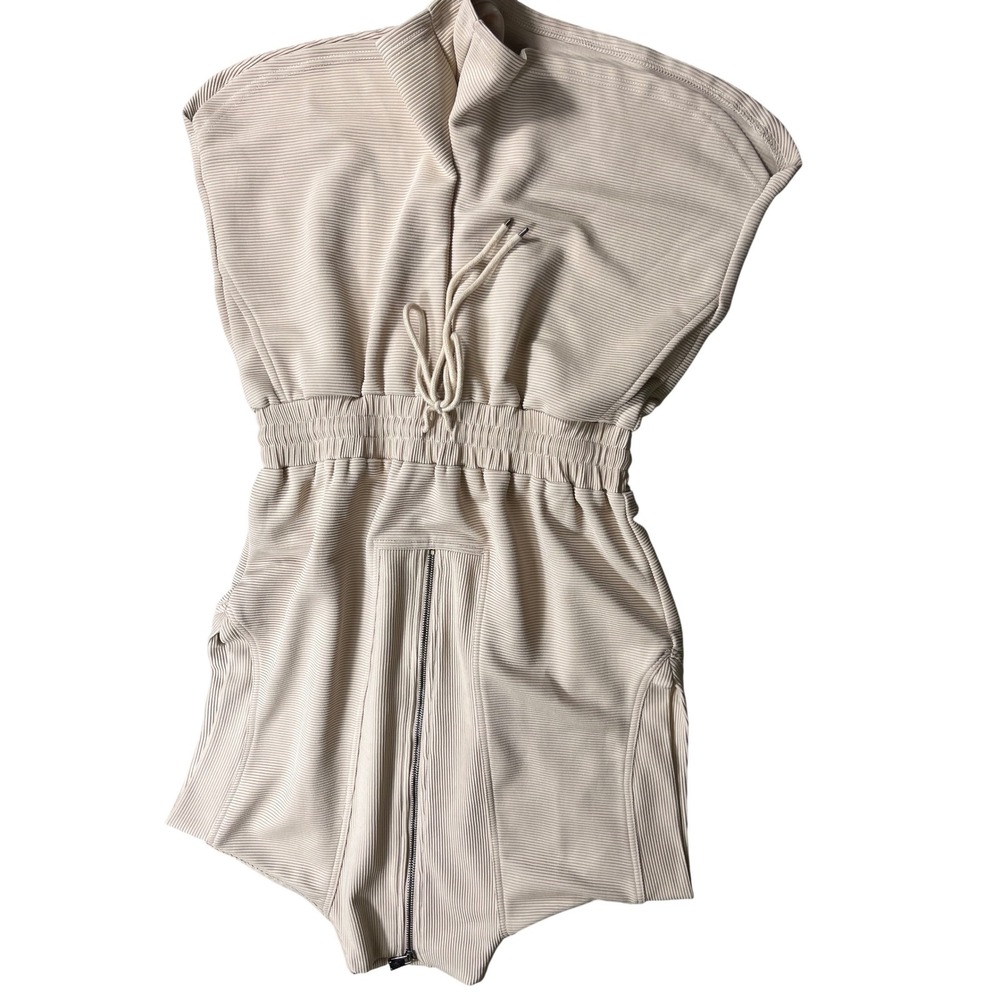 Entro Ribbed Knit Romper Womens Medium Beige‎ One Piece Casual Lounge Outfit